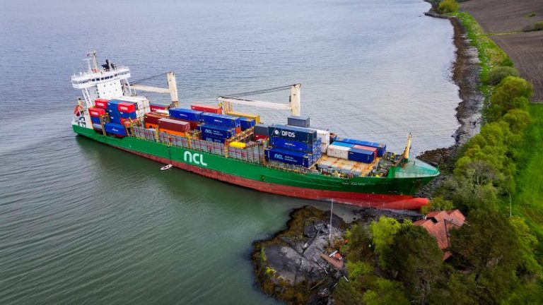 Man sleeps through massive container ship running aground on his front lawn